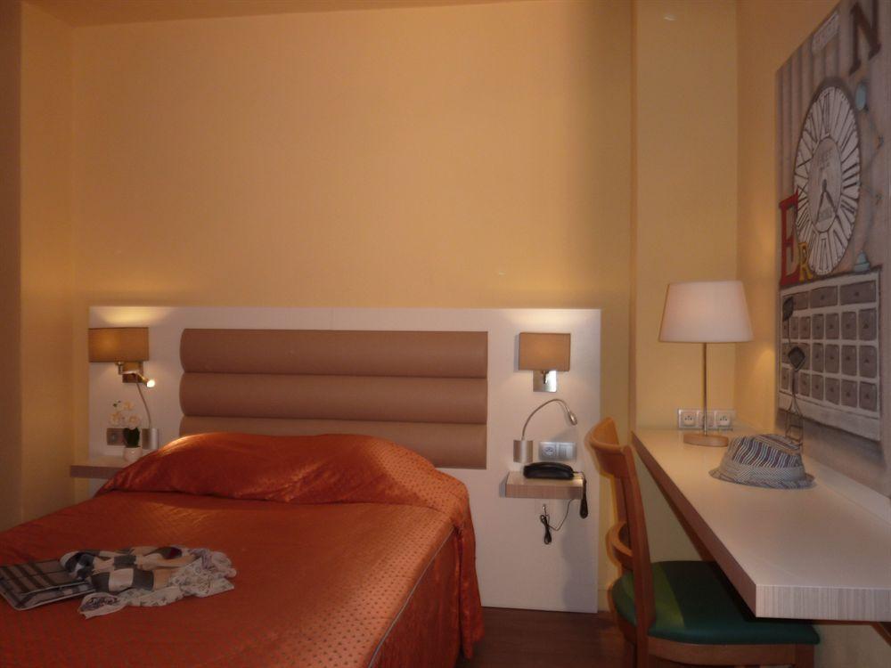 Regina Hotel Cannes Exterior photo