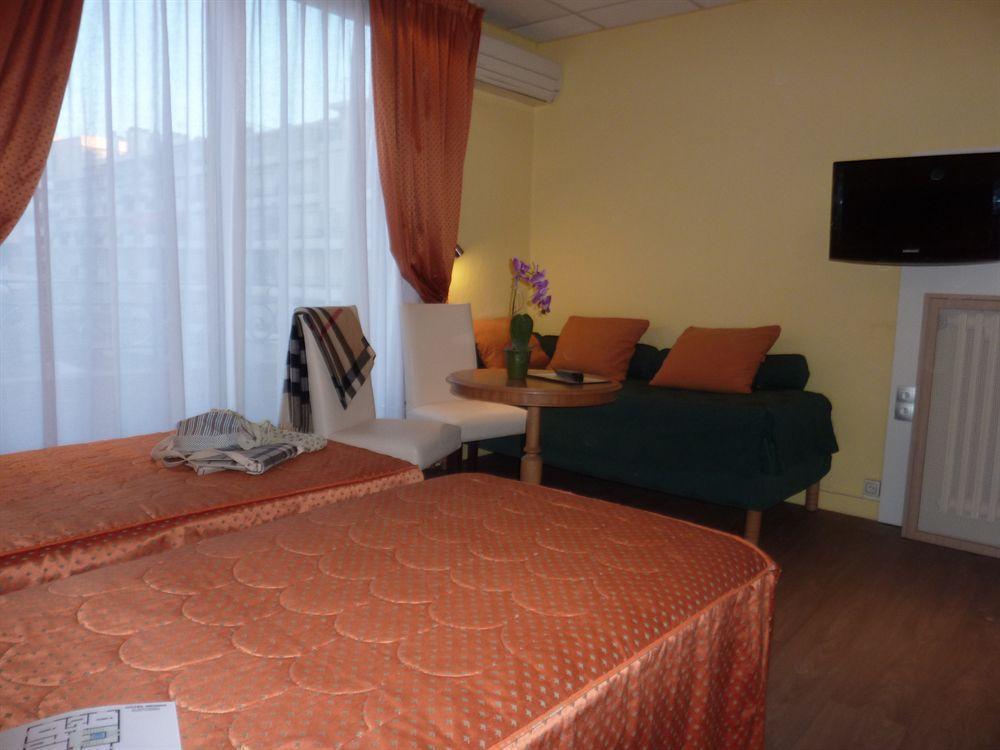 Regina Hotel Cannes Exterior photo