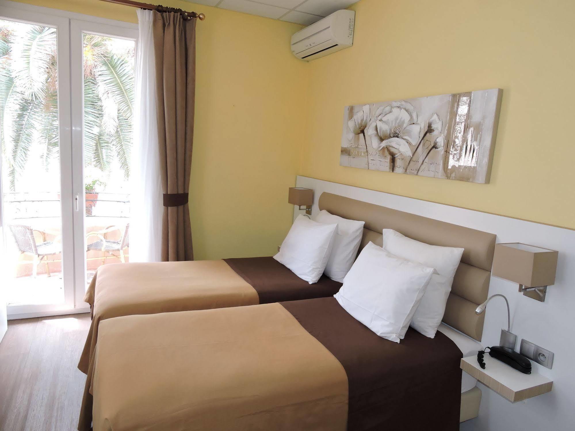 Regina Hotel Cannes Exterior photo